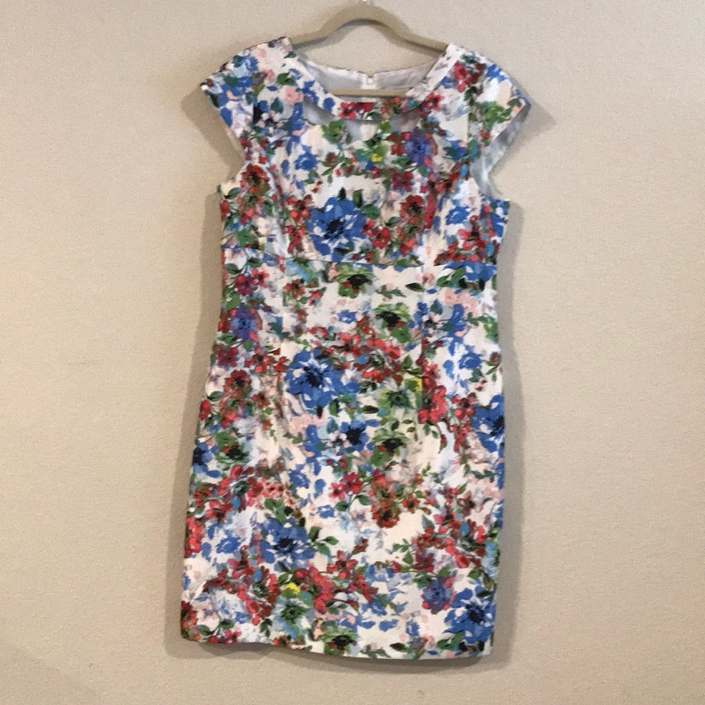 BEAUTIFUL floral dress